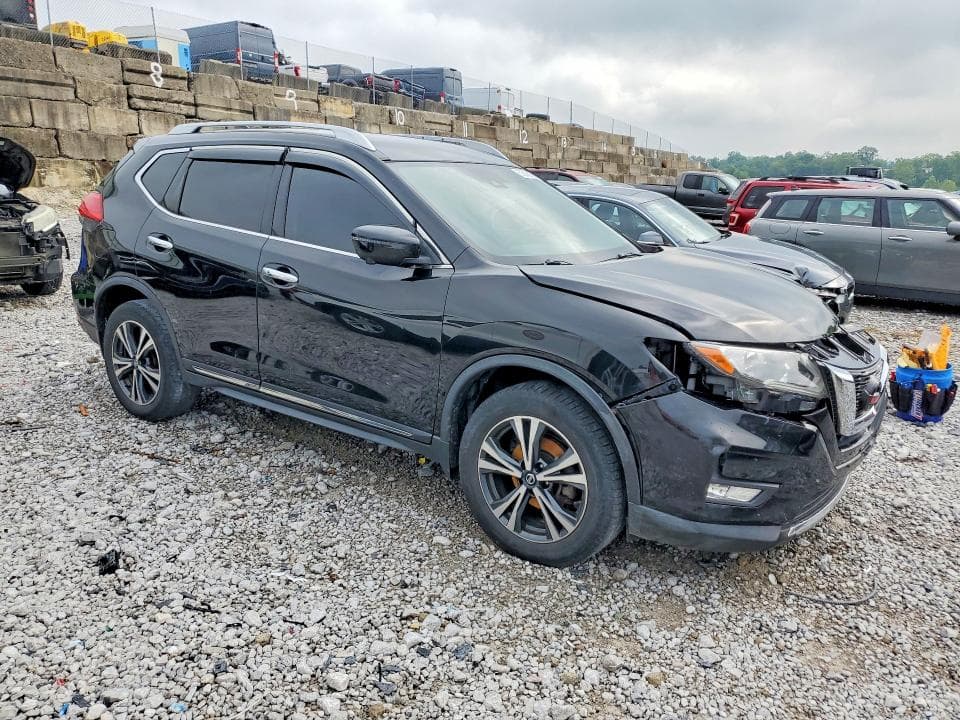 2017 NISSAN ROGUE SL 4
