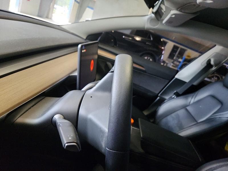 2023 TESLA MODEL 3 9