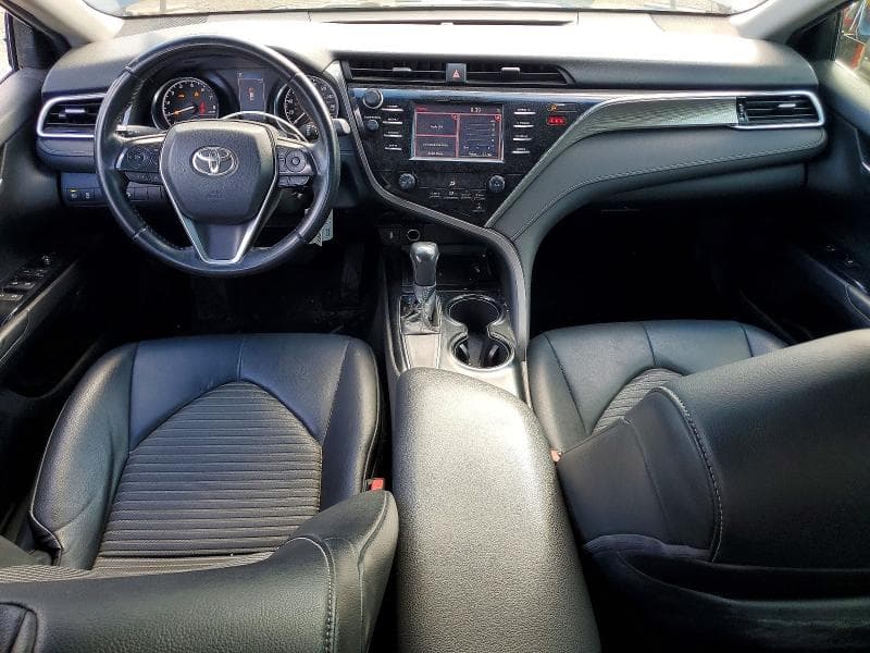 2018 TOYOTA CAMRY SE 8