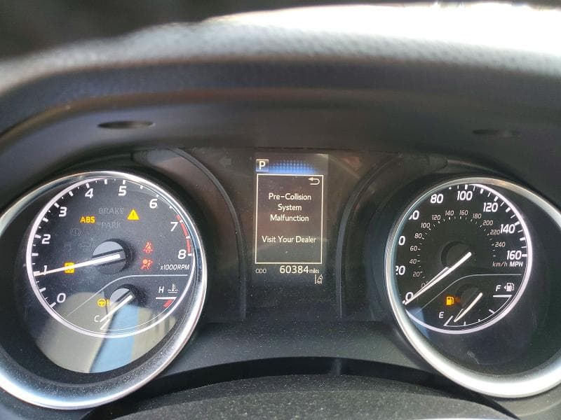 2018 TOYOTA CAMRY SE 9