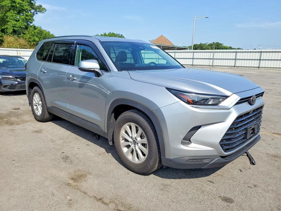 2026 TOYOTA GRAND HIGHLANDER XLE 4