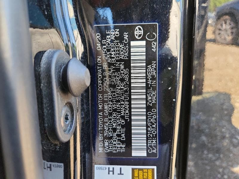 2020 TOYOTA PRIUS LE 12