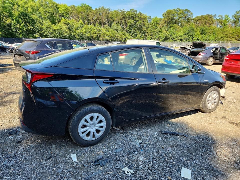 2020 TOYOTA PRIUS LE 3