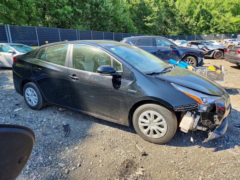 2020 TOYOTA PRIUS LE 4
