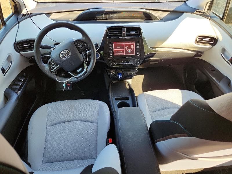 2020 TOYOTA PRIUS LE 8