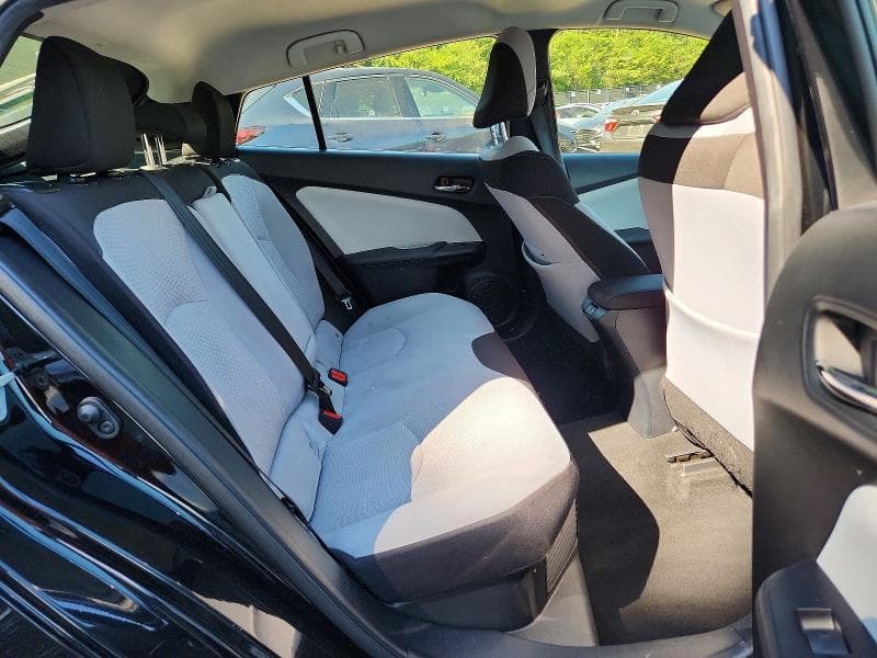 2020 TOYOTA PRIUS LE 10