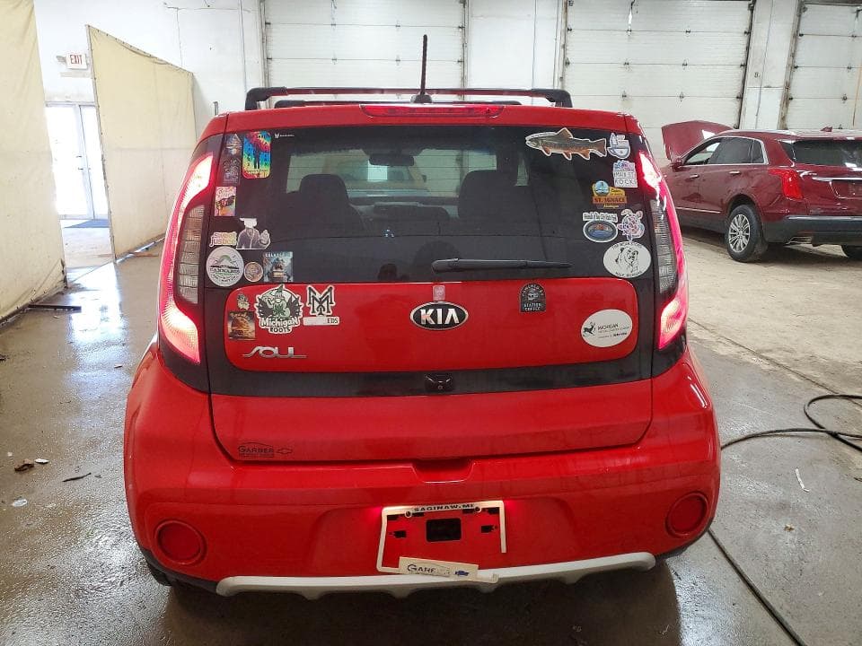 2018 KIA SOUL + 6