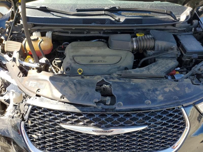 2023 CHRYSLER PACIFICA TOURING L 12