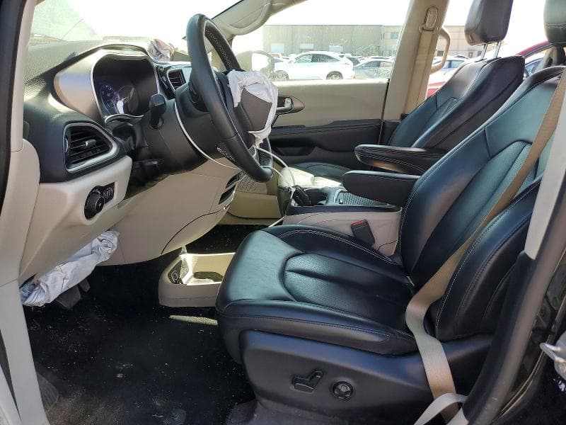 2023 CHRYSLER PACIFICA TOURING L 7