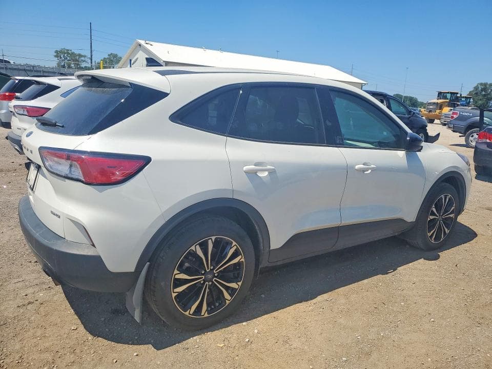 2022 FORD ESCAPE SE 3