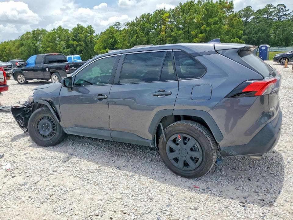 2022 TOYOTA RAV4 LE 2