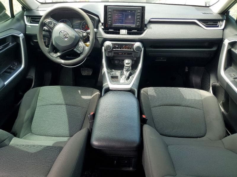 2022 TOYOTA RAV4 LE 8