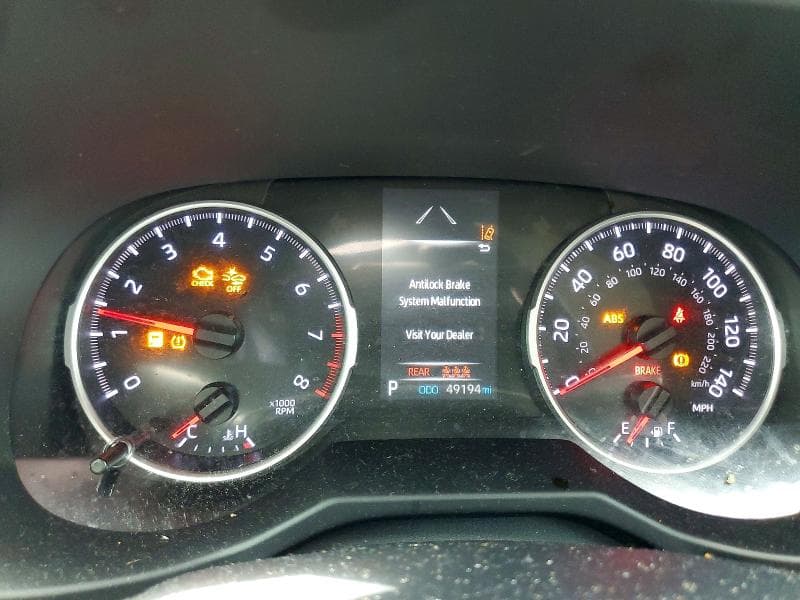 2022 TOYOTA RAV4 LE 9