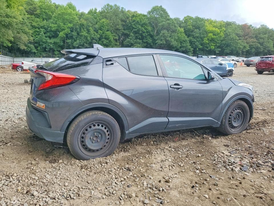 2019 TOYOTA C-HR LE 3