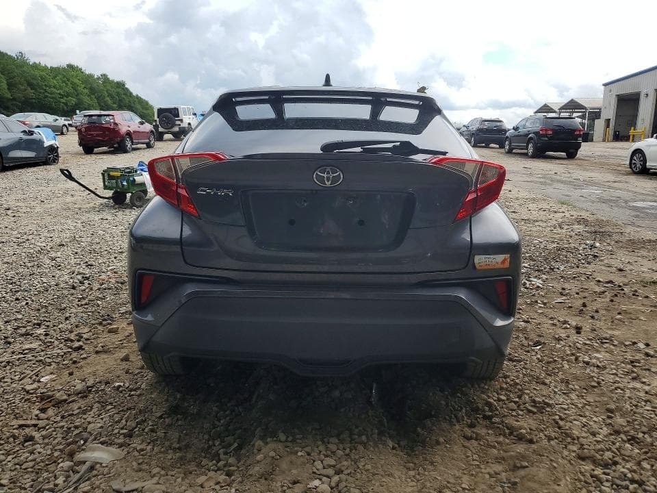 2019 TOYOTA C-HR LE 6