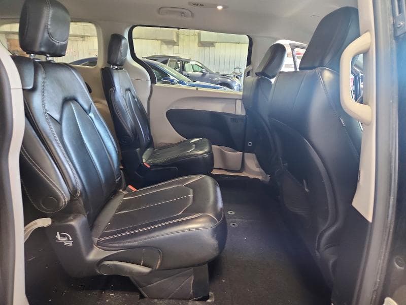 2021 CHRYSLER VOYAGER LXI 11