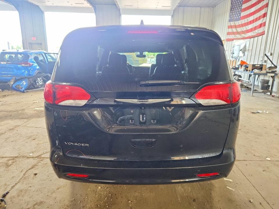 2021 CHRYSLER VOYAGER LXI 6