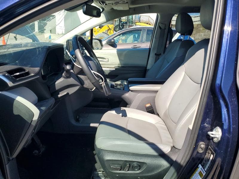 2022 TOYOTA SIENNA XLE 7