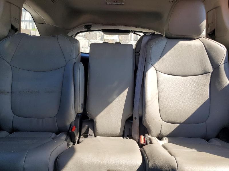 2022 TOYOTA SIENNA XLE 10