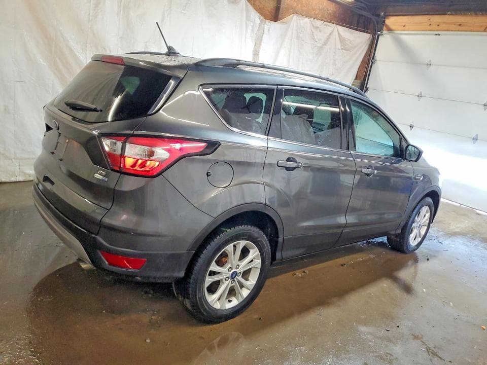 2018 FORD ESCAPE SE 3