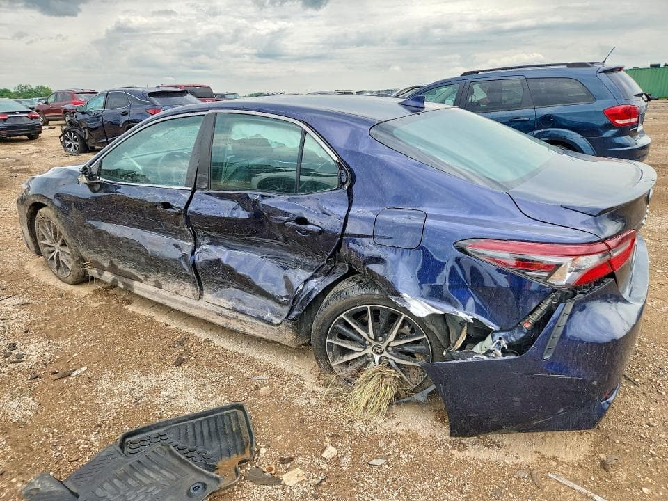 2021 TOYOTA CAMRY SE 2
