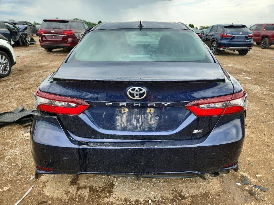 2021 TOYOTA CAMRY SE 6