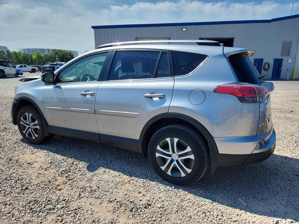 2018 TOYOTA RAV4 LE 2