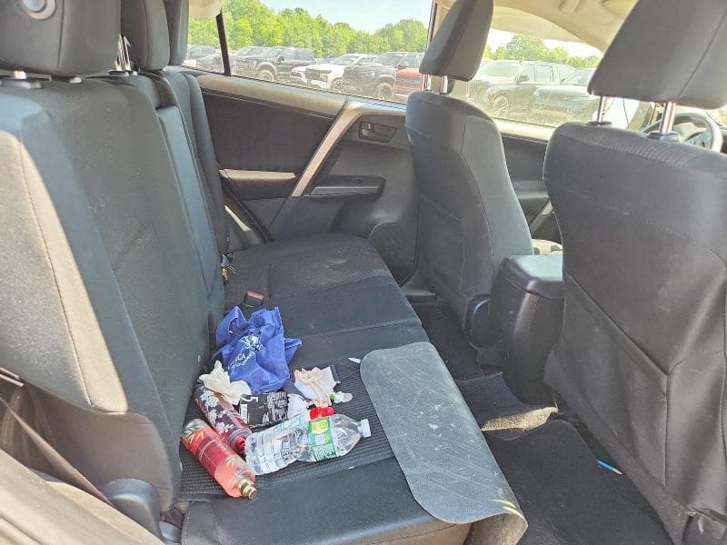 2018 TOYOTA RAV4 LE 11