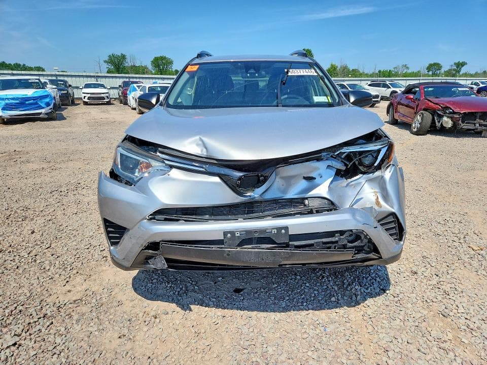 2018 TOYOTA RAV4 LE 5