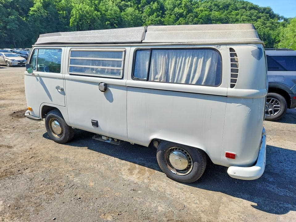 1970 VOLKSWAGEN TRANSPORTER 2