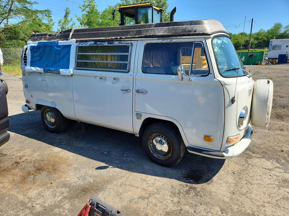 1970 VOLKSWAGEN TRANSPORTER 4
