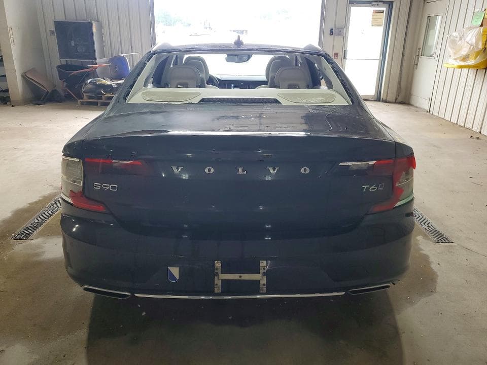 2018 VOLVO S90 T6 MOMENTUM T6 MOMENTUM 6