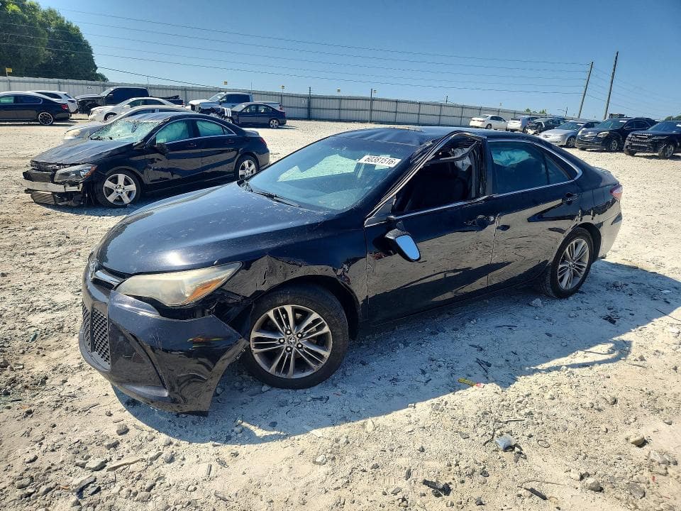 2017 TOYOTA CAMRY SE - 1