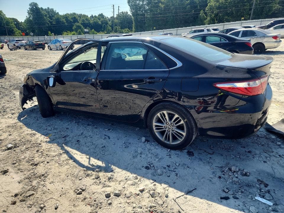 2017 TOYOTA CAMRY SE 2