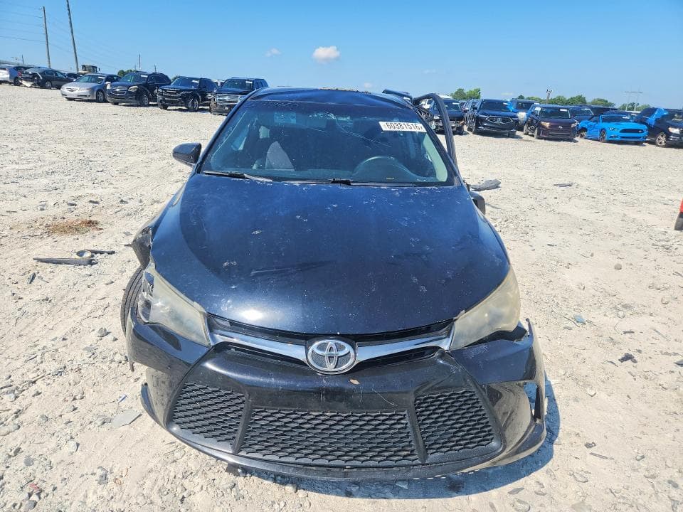 2017 TOYOTA CAMRY SE 5