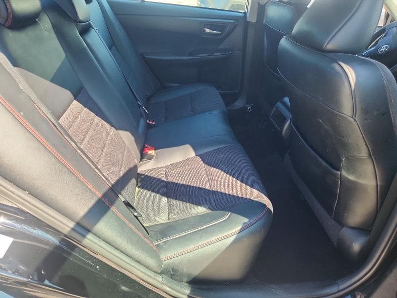 2017 TOYOTA CAMRY SE 10