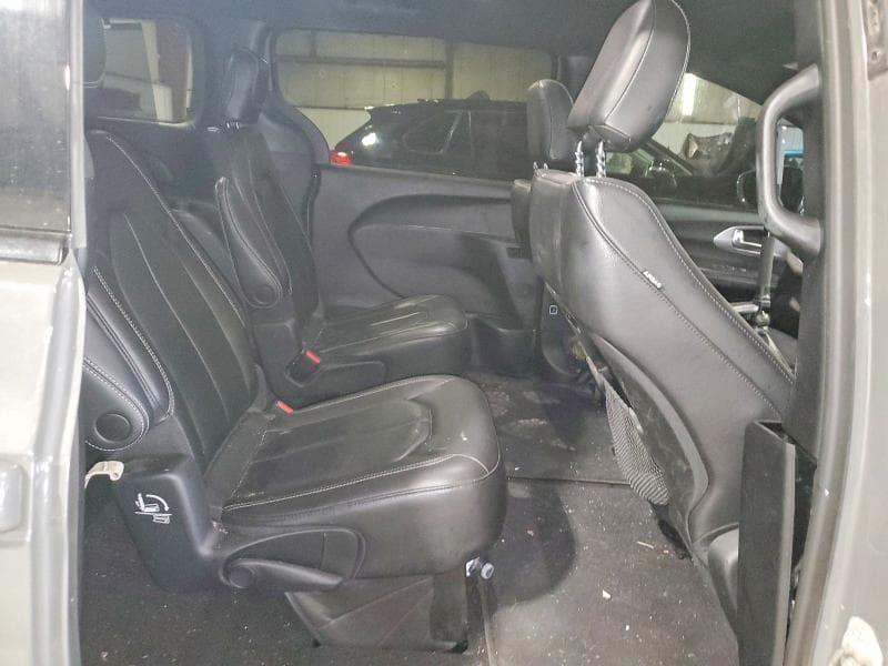 2022 CHRYSLER PACIFICA TOURING L 11