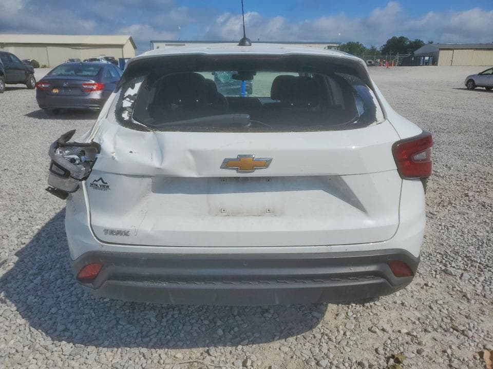 2025 CHEVROLET TRAX LS 6