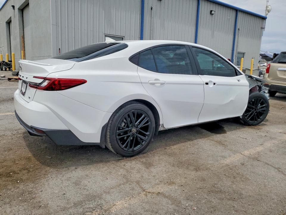 2025 TOYOTA CAMRY SE 3
