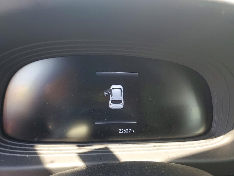 2024 HYUNDAI VENUE 9
