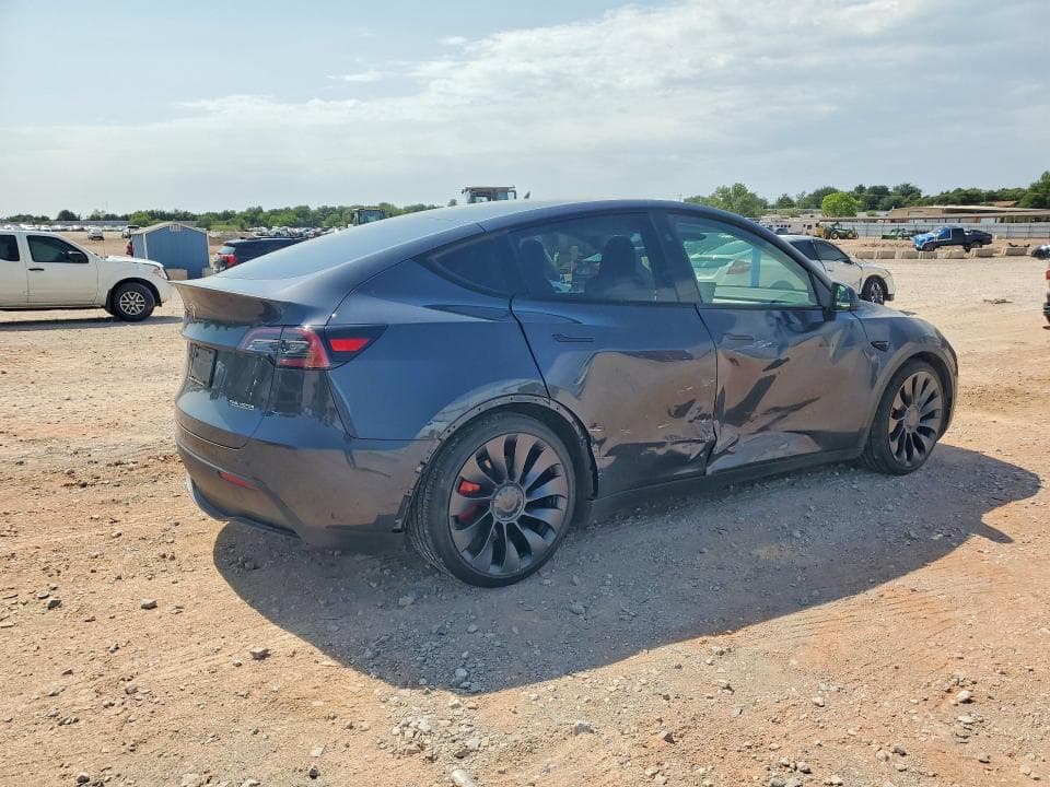 2024 TESLA MODEL Y 3