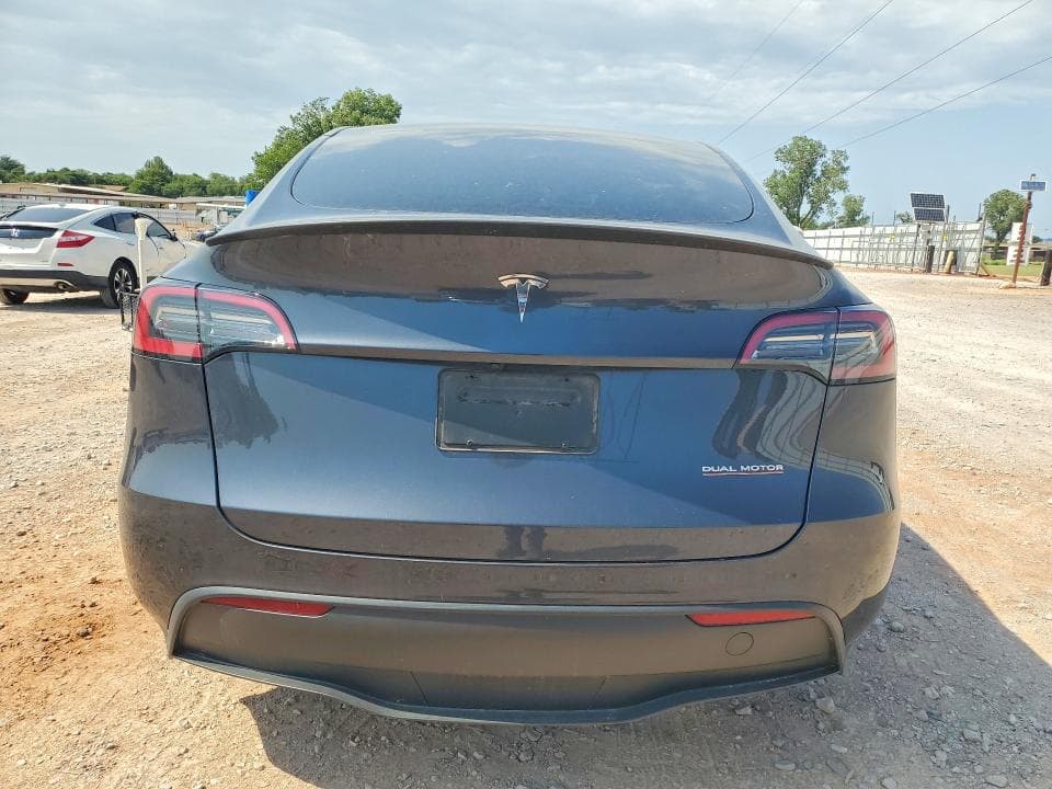 2024 TESLA MODEL Y 6