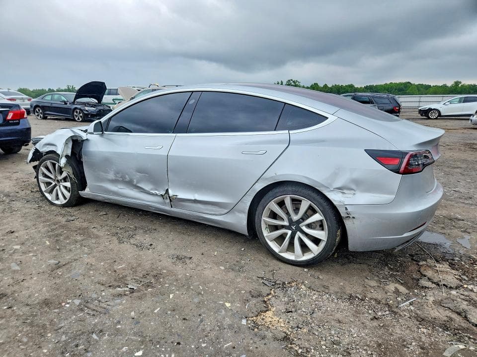 2018 TESLA MODEL 3 2