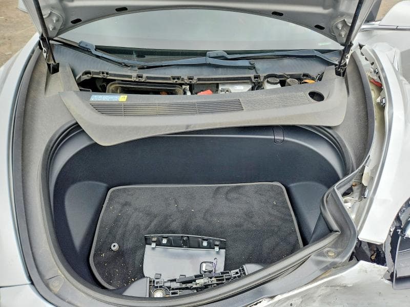 2018 TESLA MODEL 3 11