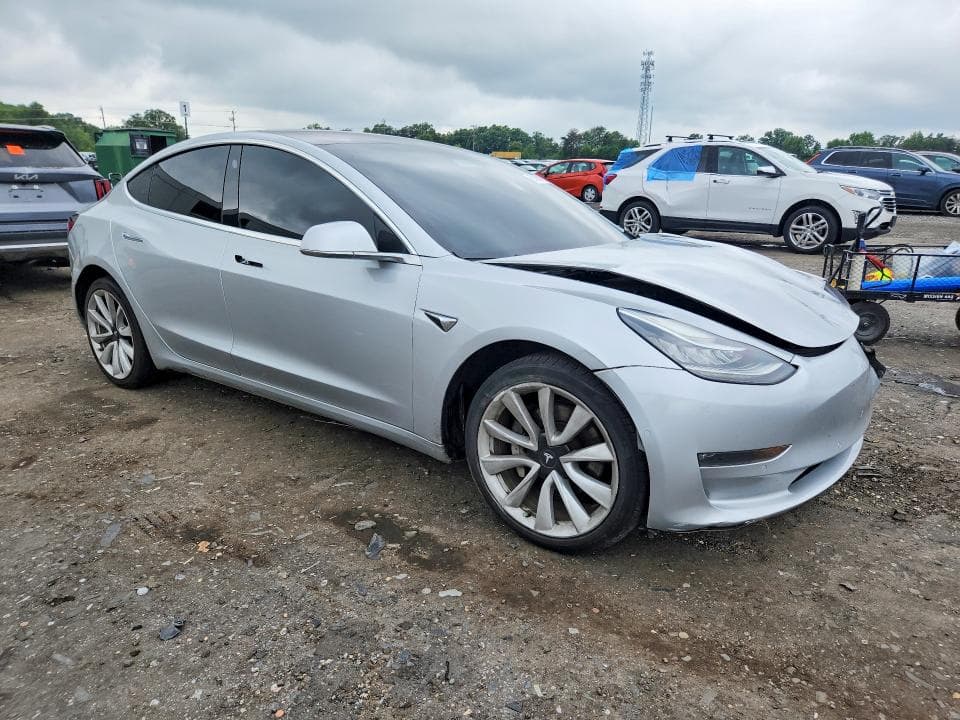 2018 TESLA MODEL 3 4