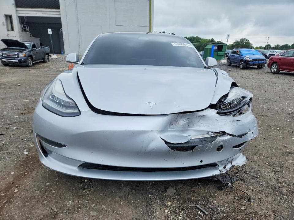 2018 TESLA MODEL 3 5