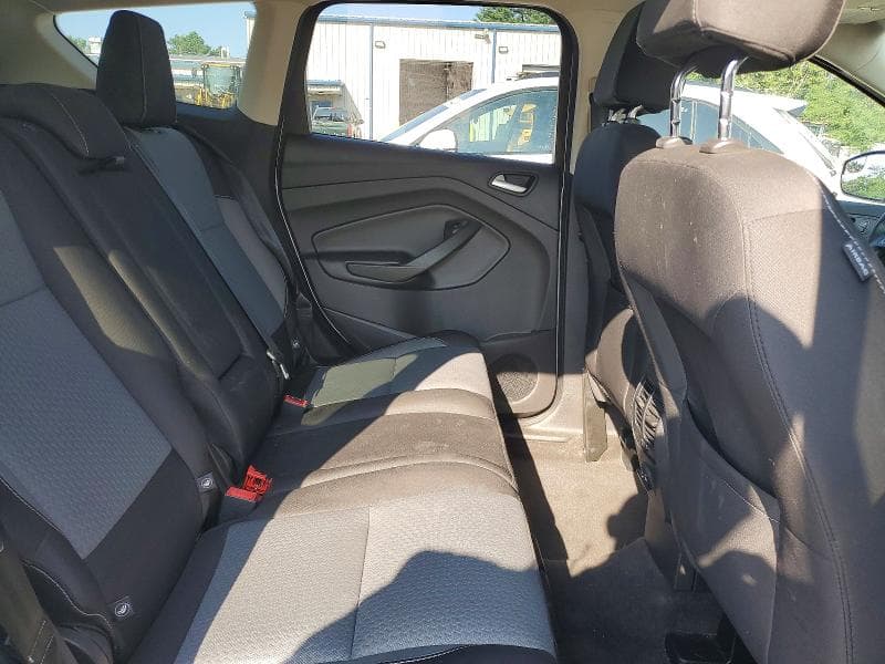 2017 FORD ESCAPE SE 11
