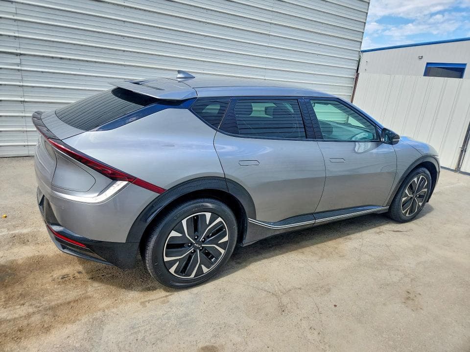 2024 KIA EV6 WIND 3