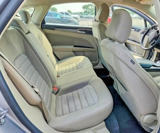 2020 FORD FUSION SE 10