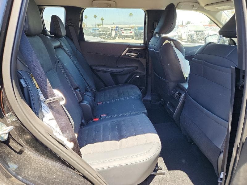 2025 MITSUBISHI OUTLANDER SE 11